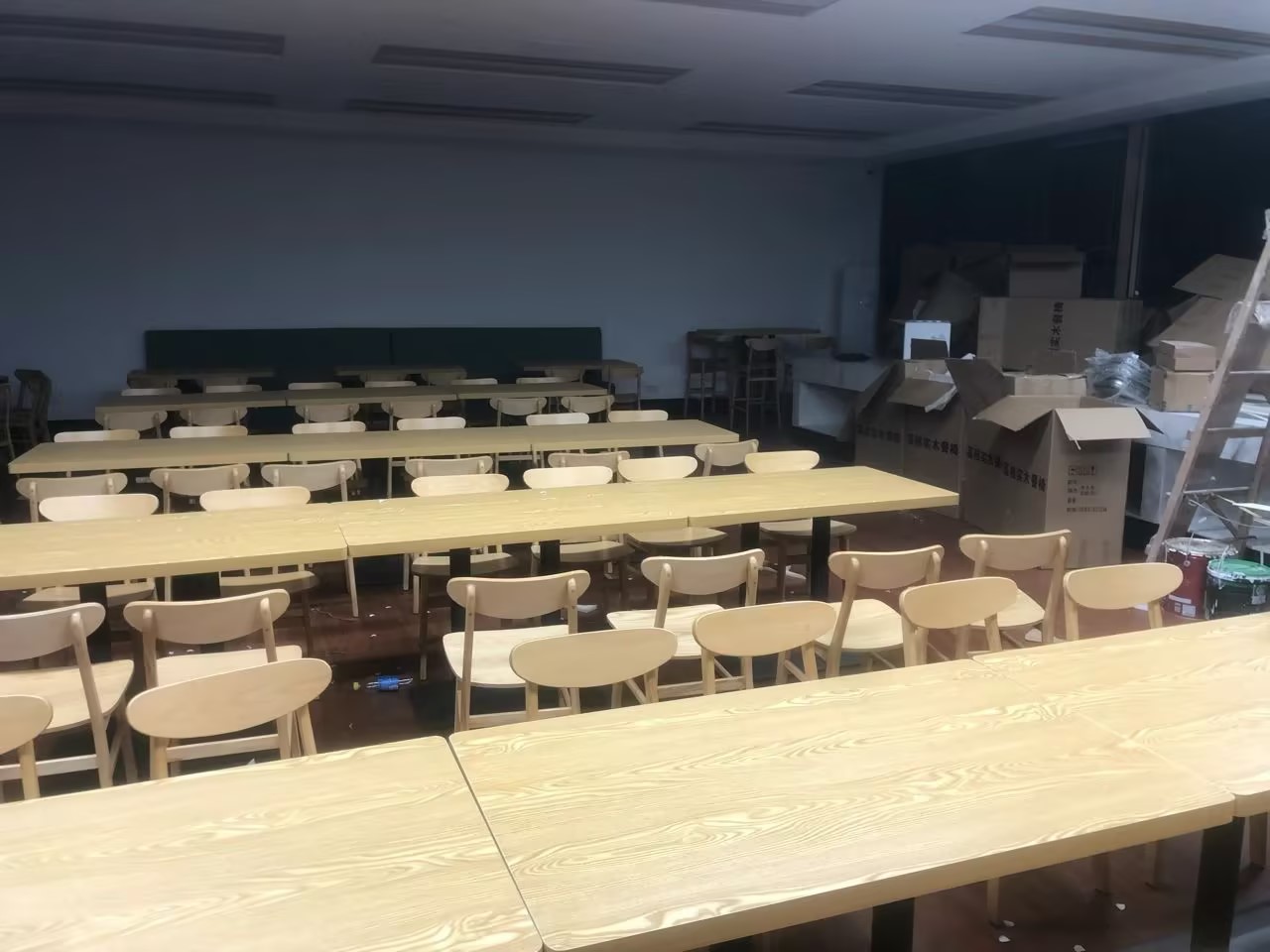 餐飲家具廠家哪里最多及有哪些優(yōu)勢(shì)